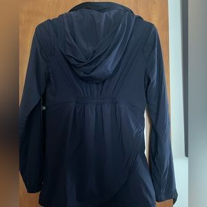 Lululemon jacket size 8